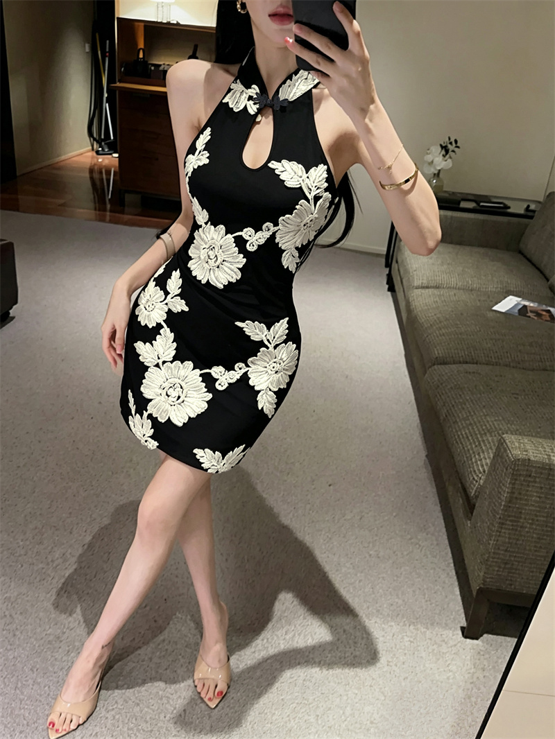 New Chinese Style Embroidered Bodycon Mini Dress for Women - Image 2