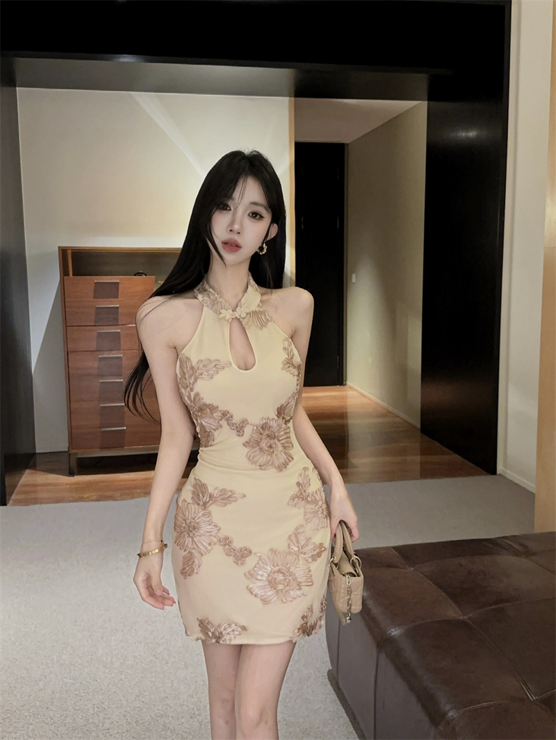 New Chinese Style Embroidered Bodycon Mini Dress for Women - Image 3
