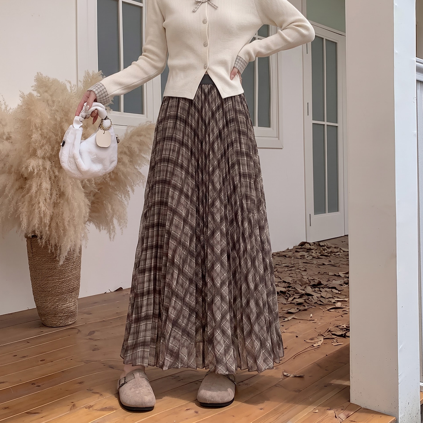 Retro Plaid Pleated Midi Skirt for Women 2026 Fall Elastic Waist Flared Mesh A-Line Long Skirt - Image 3