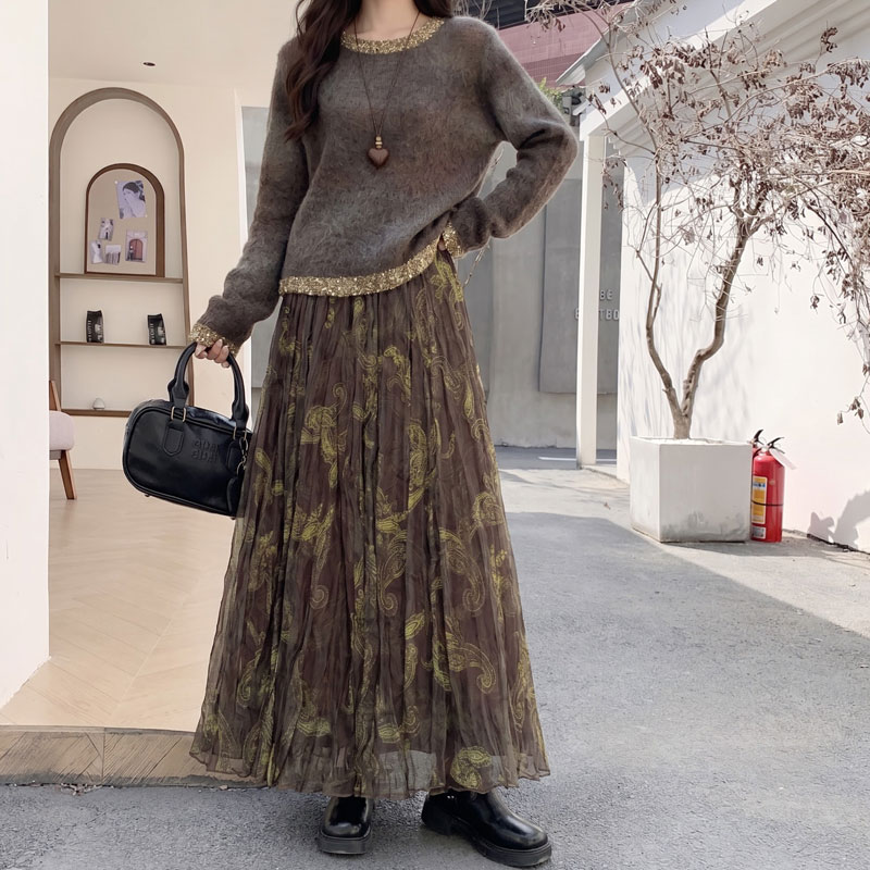 2026 Autumn Vintage Print Pleated Skirt Women Plus Size High Waist Slimming A-Line Long Skirt - Image 4