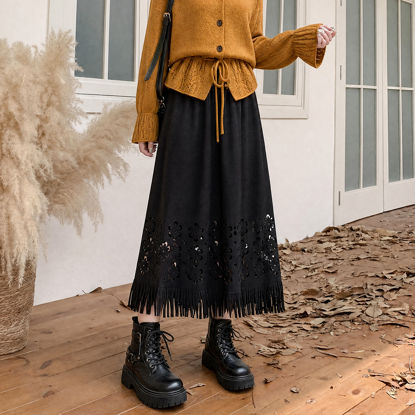 Openwork Flower Tassel Long Skirt Retro Suede-Feel Fall 2026 - Image 2